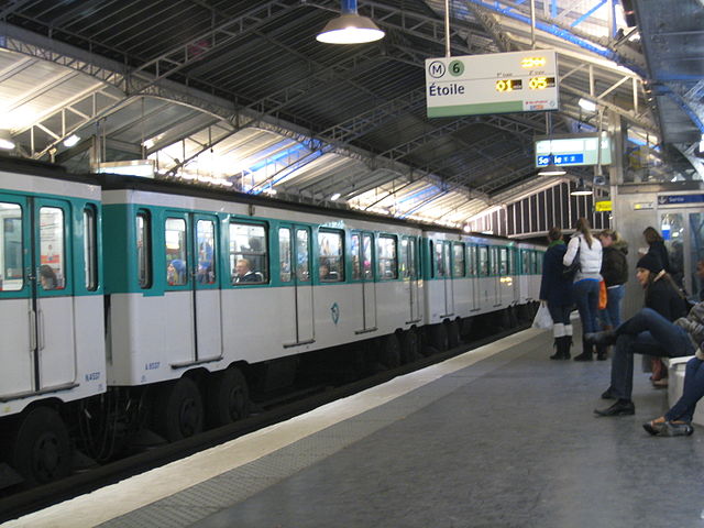 Paris metro train