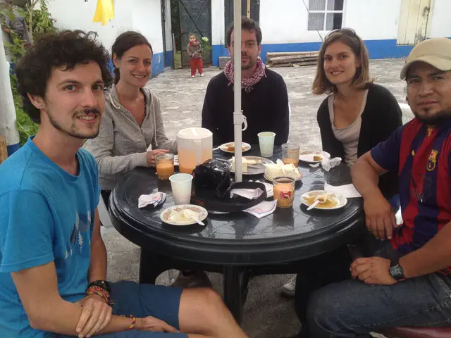 Quilotoa loop, people sitting at an outdoor table