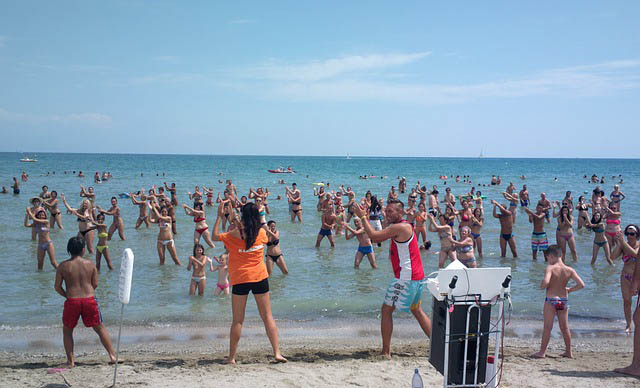 Faça uma aula de dança Na Praia