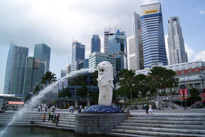 Save Money During a Solo Trip to Singapore