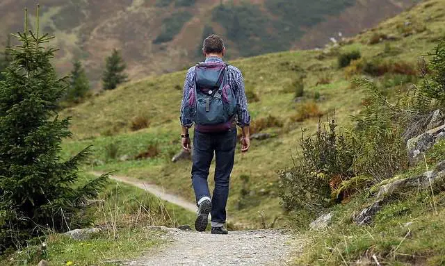 pack efficiently for long time on the road