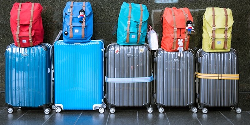 Top 3 Best Carry On Luggage 2022 - pretravels.com