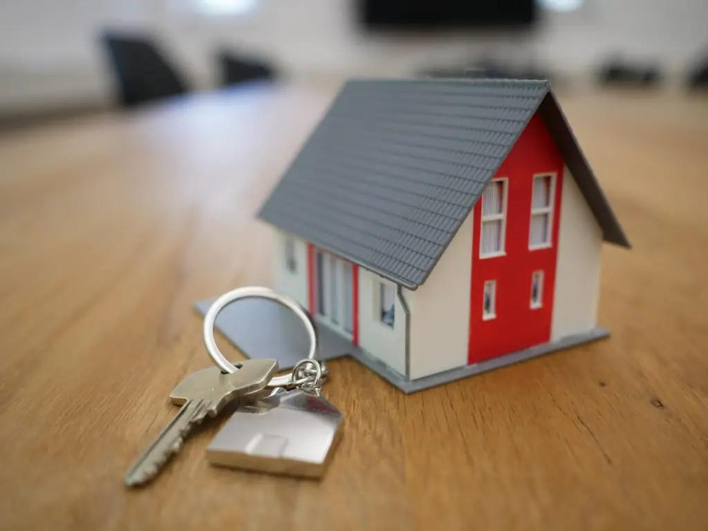 Home security tips for long term travel
