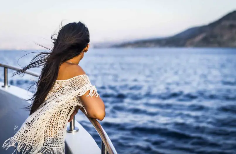How to prevent seasickness during travels