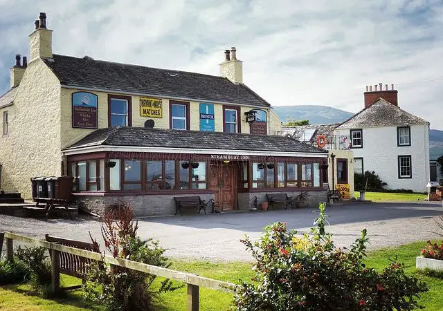 How to choose accommodation in Scotland