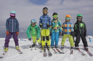 Tips to Plan a Successful 1st Ski Trip For Your Kids